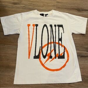 Vlone Tee Men’s Sz Small White All Over Logo Streetwear Skate  NWOT